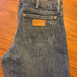 Wrangler Men's Blue Jeans with Brown Accents